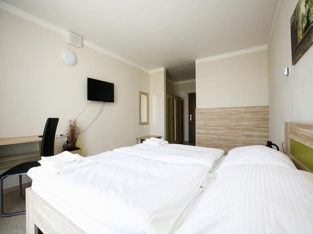 Nad Kralovnou Hotel & Restaurant Prague Extérieur photo